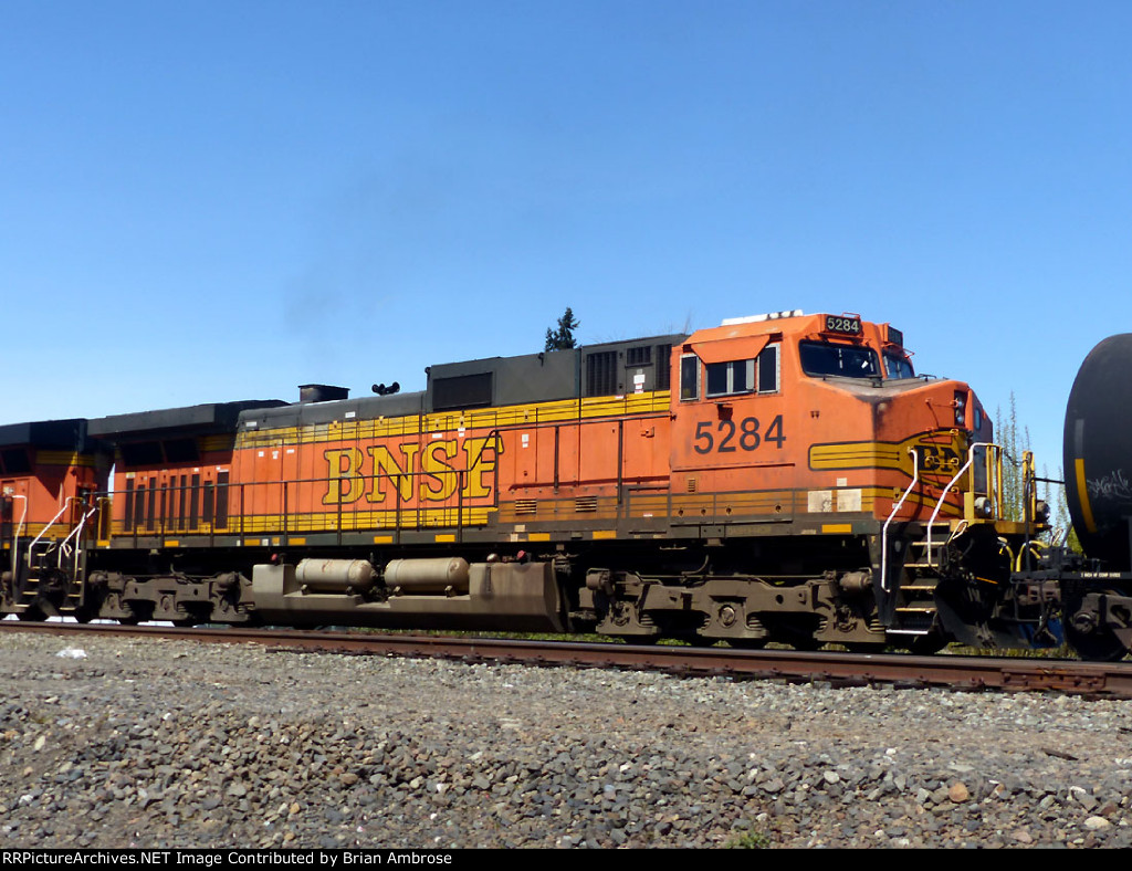 BNSF C44-9W 5284